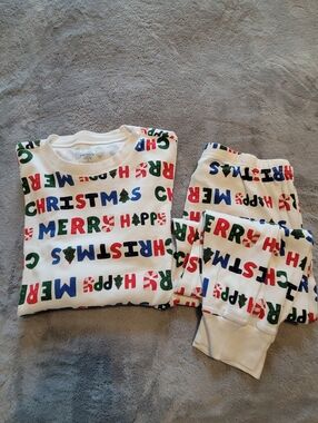 Carter's Adult Unisex Med Merry Christmas 2 PC PJ Set EUC Festive Holiday Cute